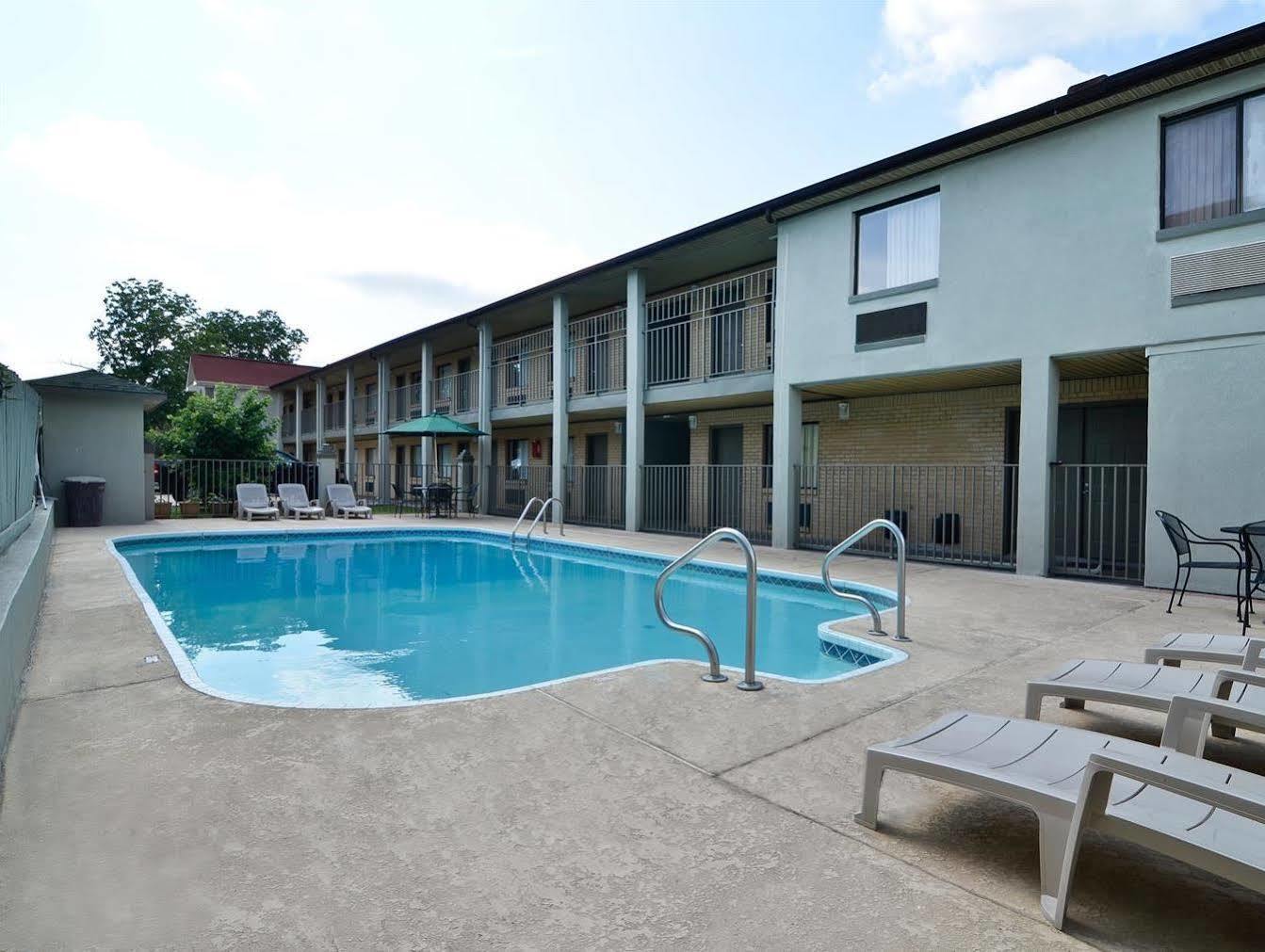 Red Roof Inn Muscle Shoals Dış mekan fotoğraf